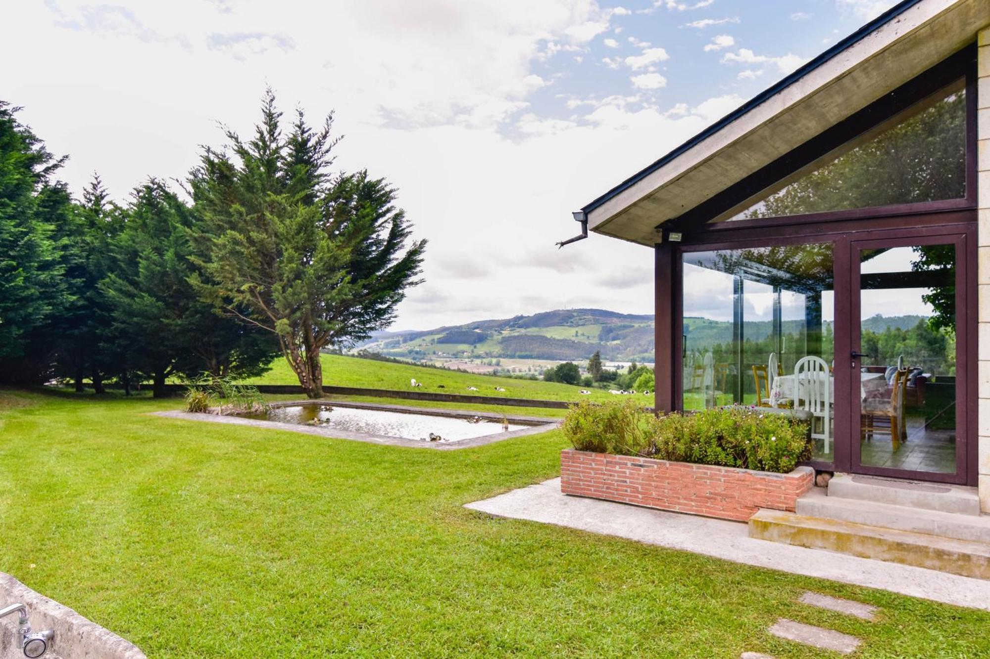 Villa Casa Con Gran Jardin Y Piscina En Cabarceno à Villanueva  Extérieur photo